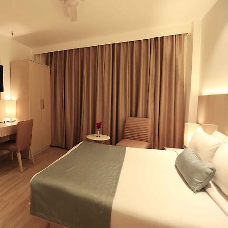 Hotel Shanti Palace West Patel Nagar Új-Delhi Kültér fotó