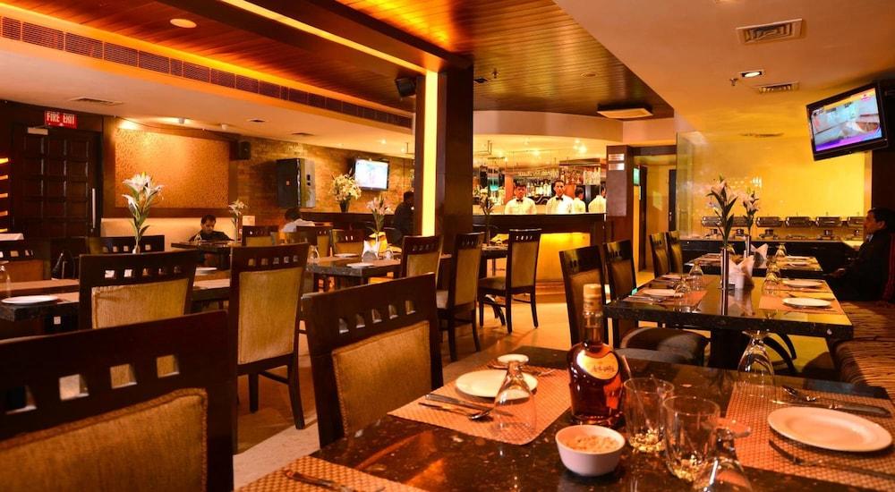 Hotel Shanti Palace West Patel Nagar Új-Delhi Kültér fotó