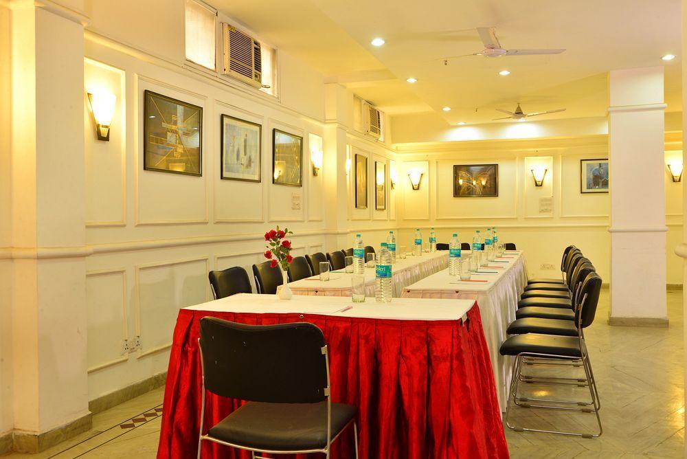 Hotel Shanti Palace West Patel Nagar Új-Delhi Kültér fotó