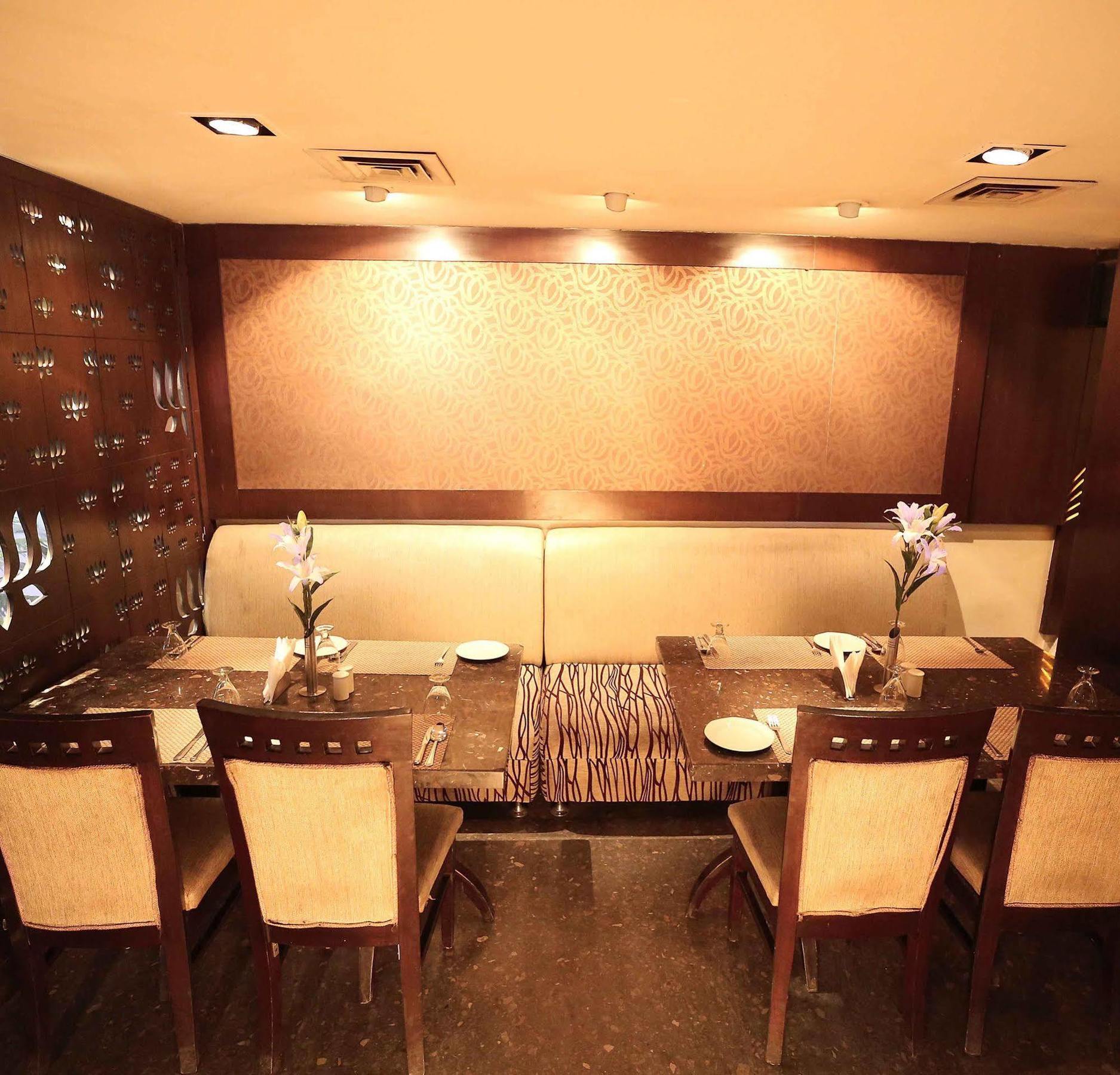 Hotel Shanti Palace West Patel Nagar Új-Delhi Kültér fotó
