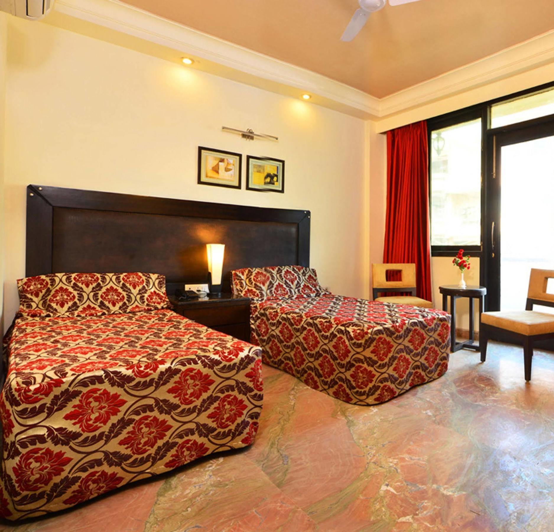 Hotel Shanti Palace West Patel Nagar Új-Delhi Kültér fotó